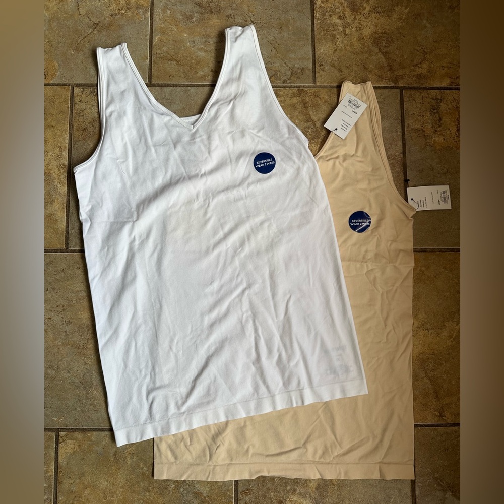 2 Nine West Tank Top